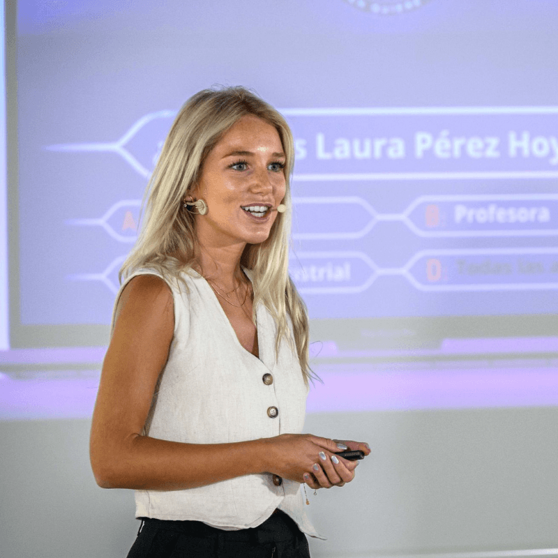 Laura Pérez - Career Coach especializada en carreras tech